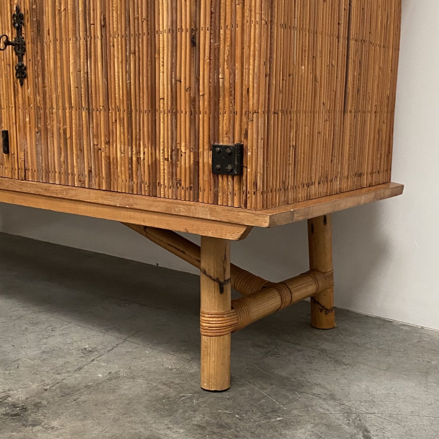 objet-vagabond-rattan-sideboard0001