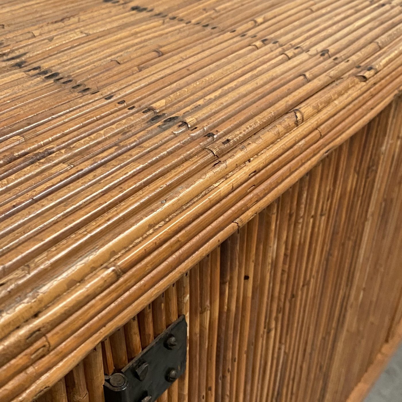 objet-vagabond-rattan-sideboard0006