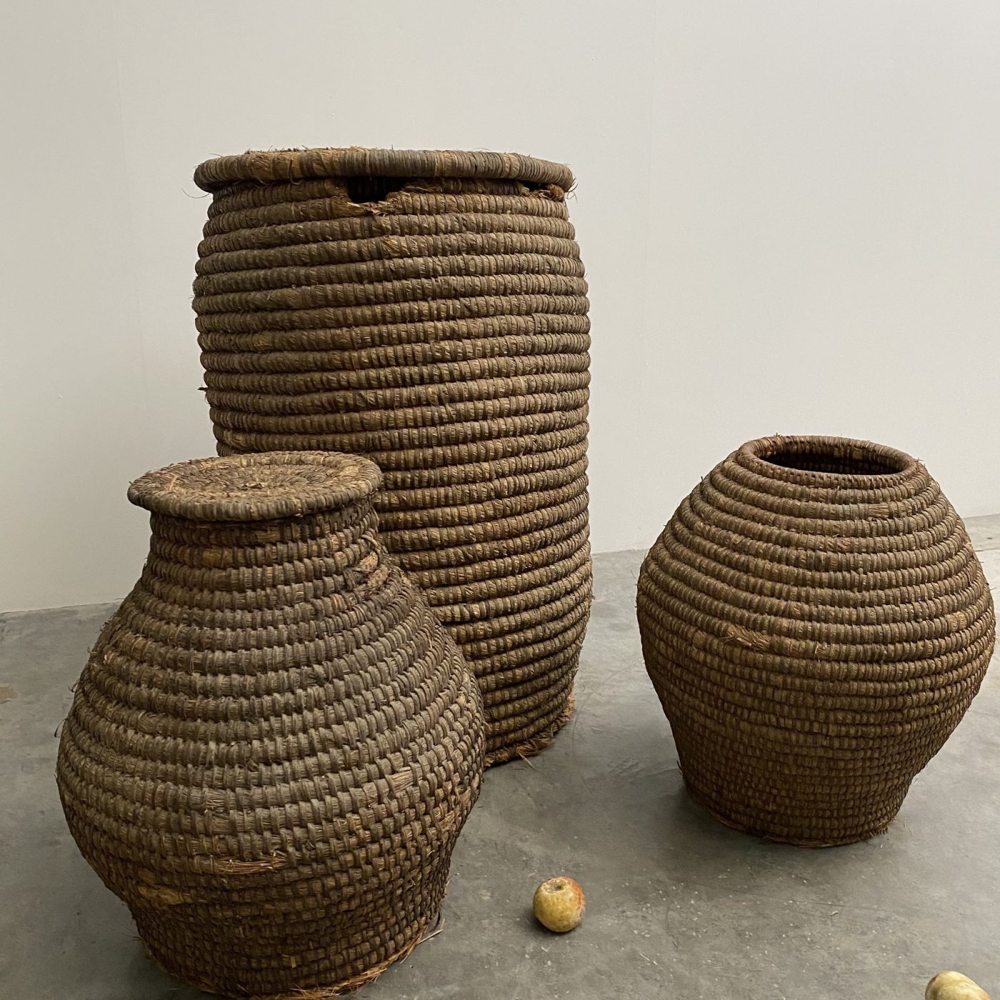 objet-vagabond-rope-vases0004