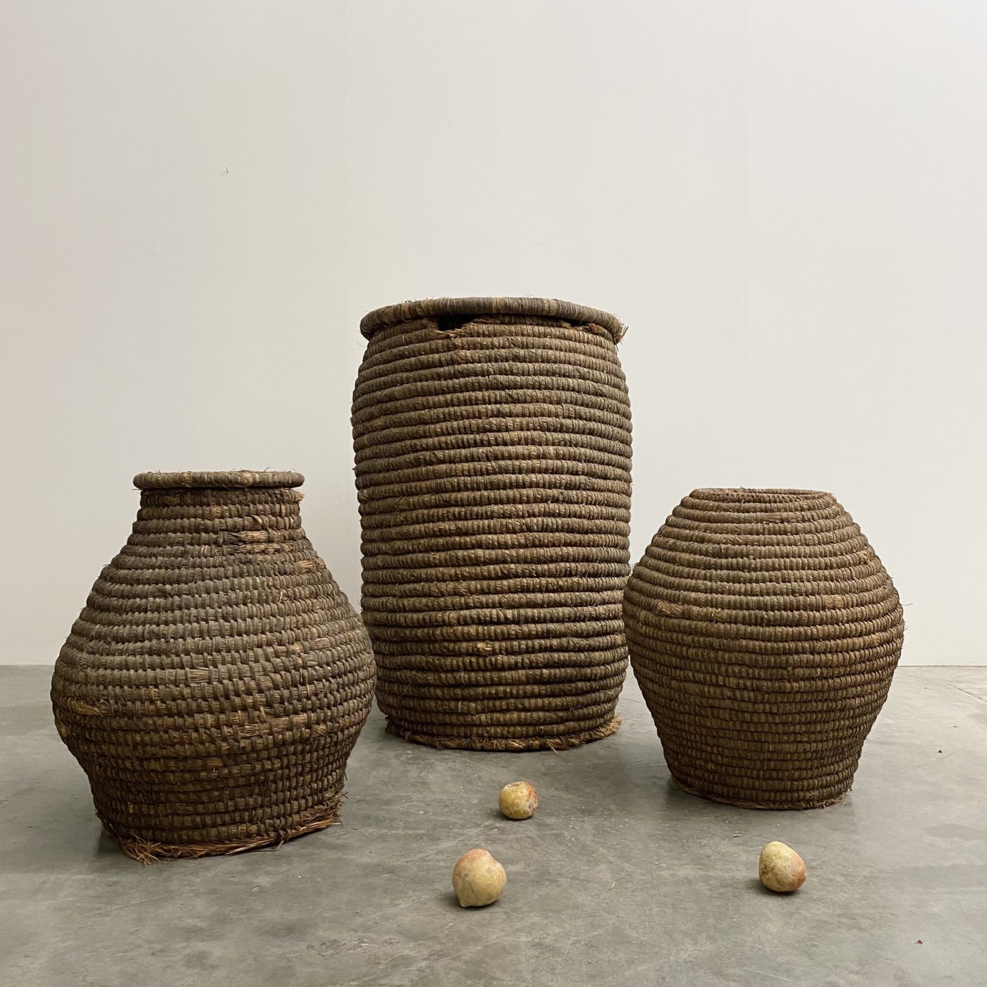 objet-vagabond-rope-vases0005