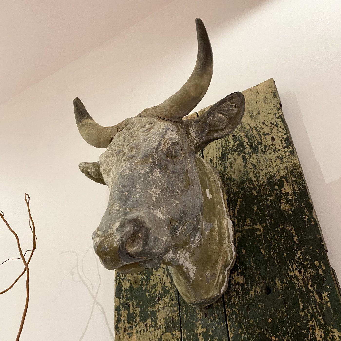 objet-vagabond-zinc-bull0004