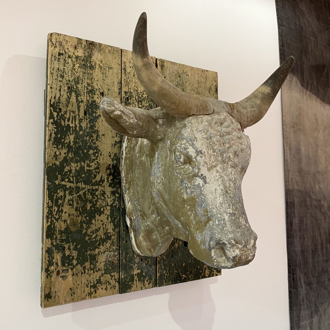 objet-vagabond-zinc-bull0005