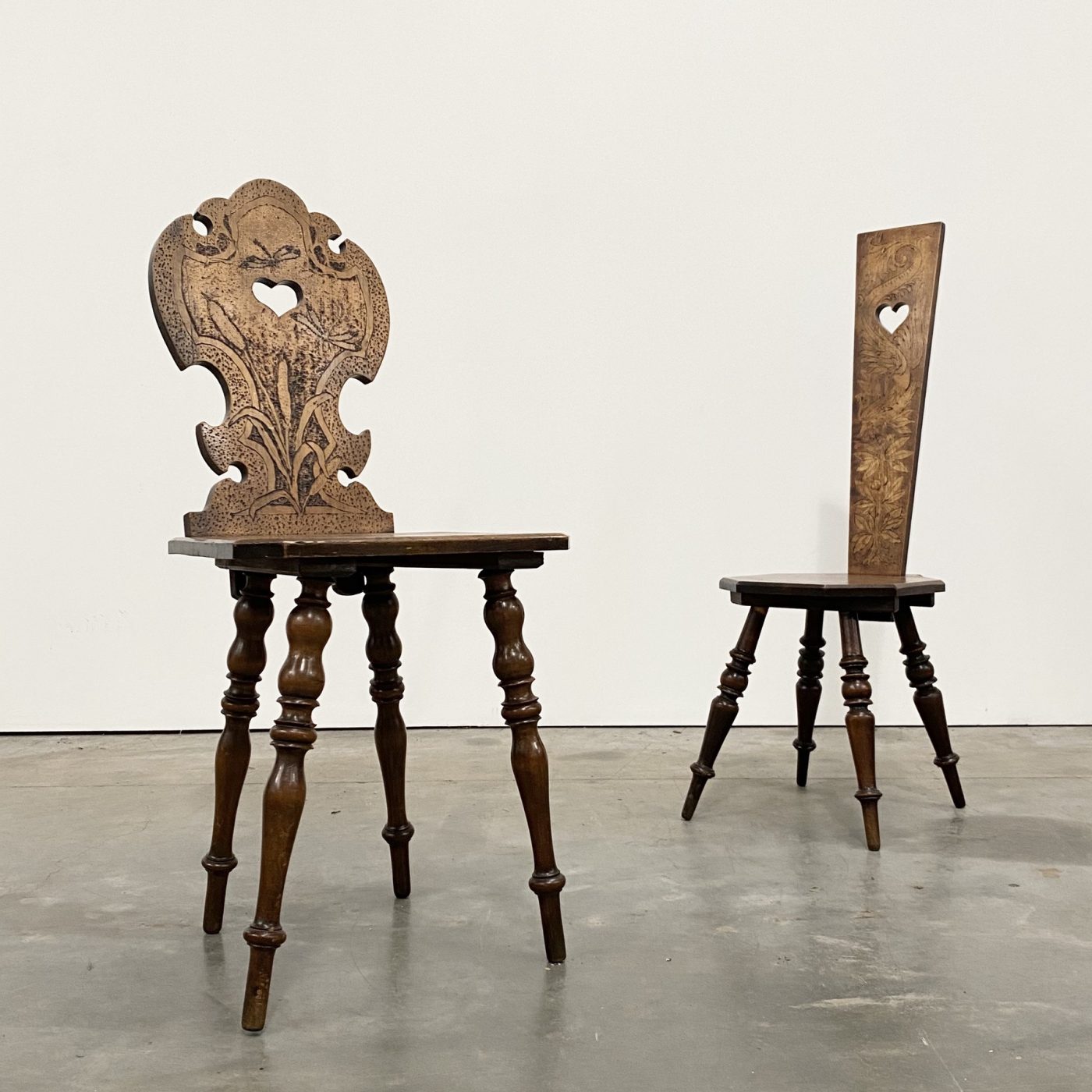 objet-vagabond-curious-chairs0000