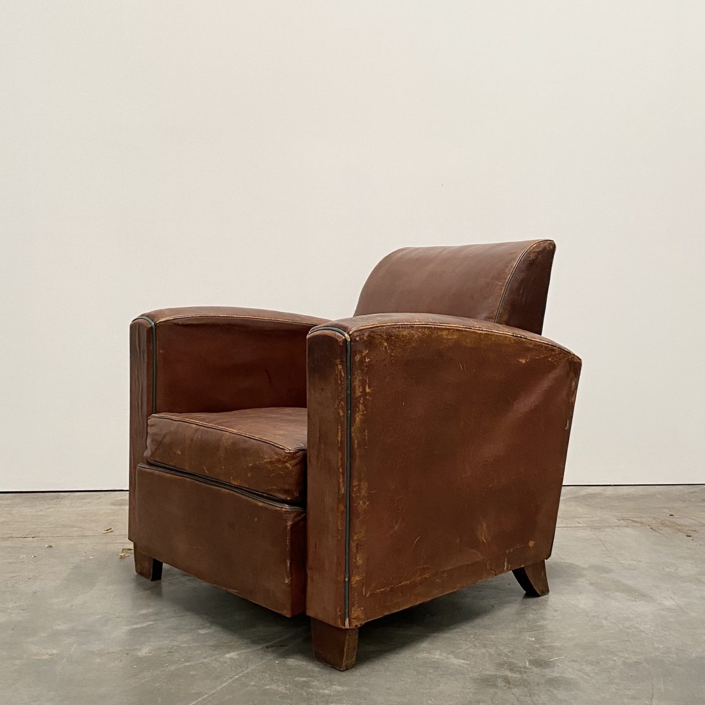 objet-vagabond-leather-chair0007