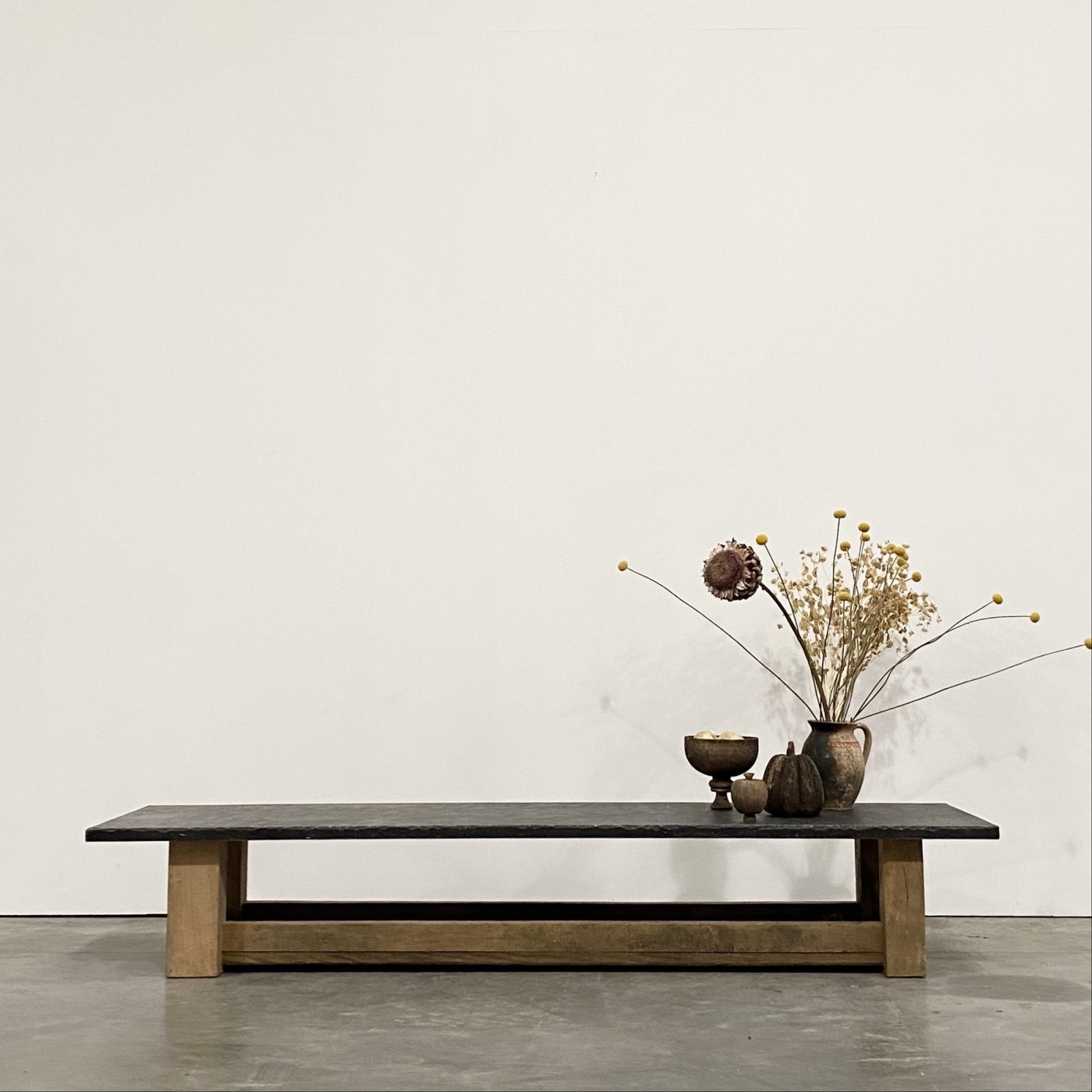 objet-vagabond-stone-table-20001