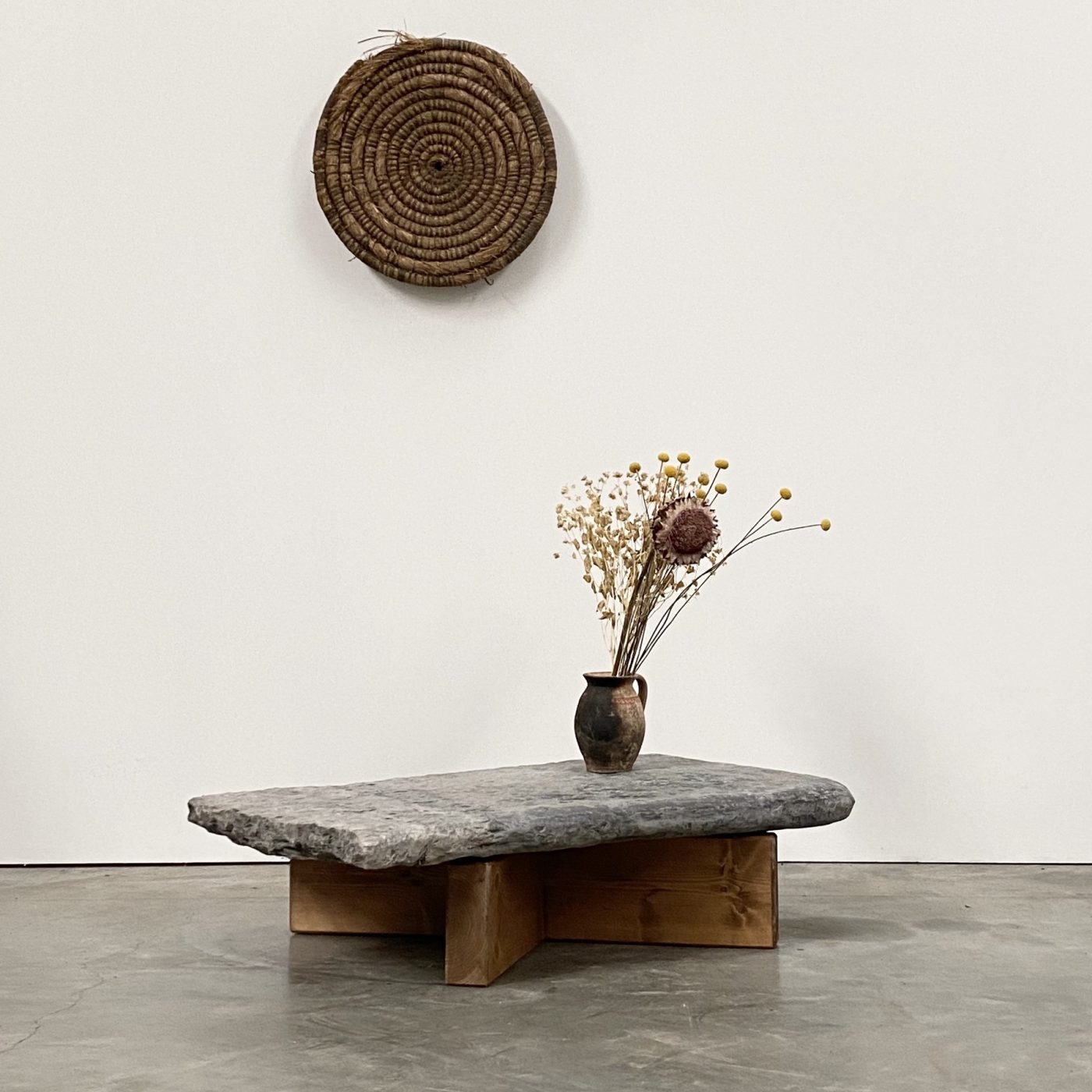 objet-vagabond-stone-table0007