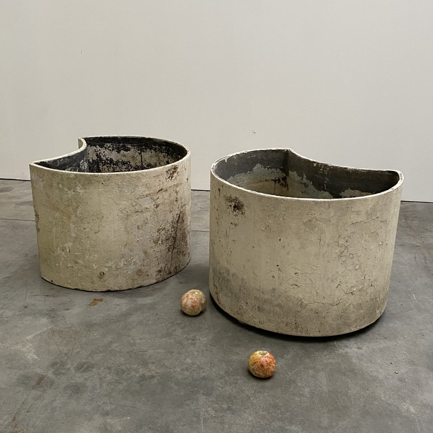 objet-vagabond-concrete-planters0003