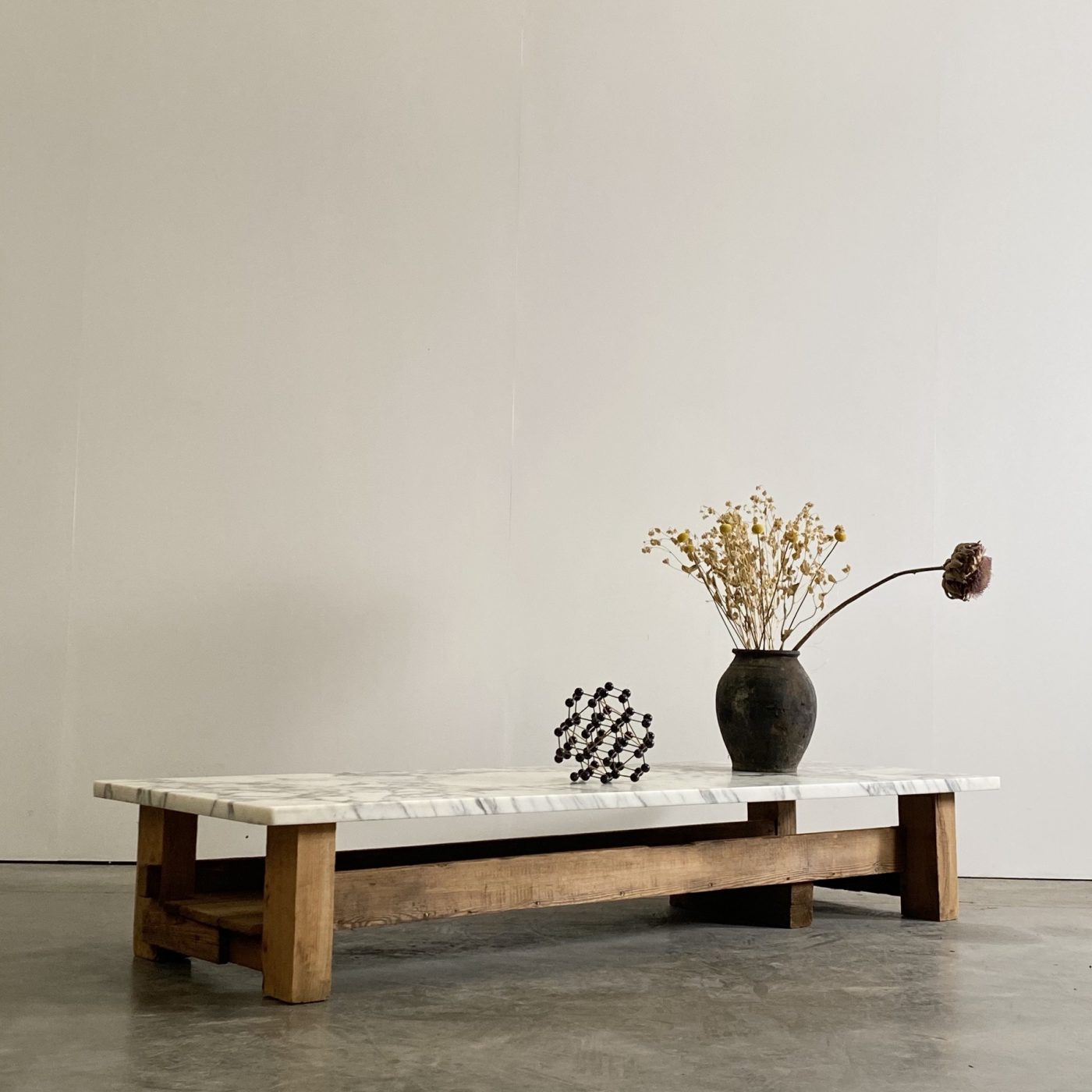 objet-vagabond-marble-table0002