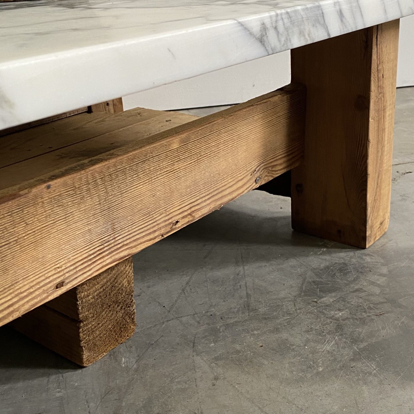 objet-vagabond-marble-table0006