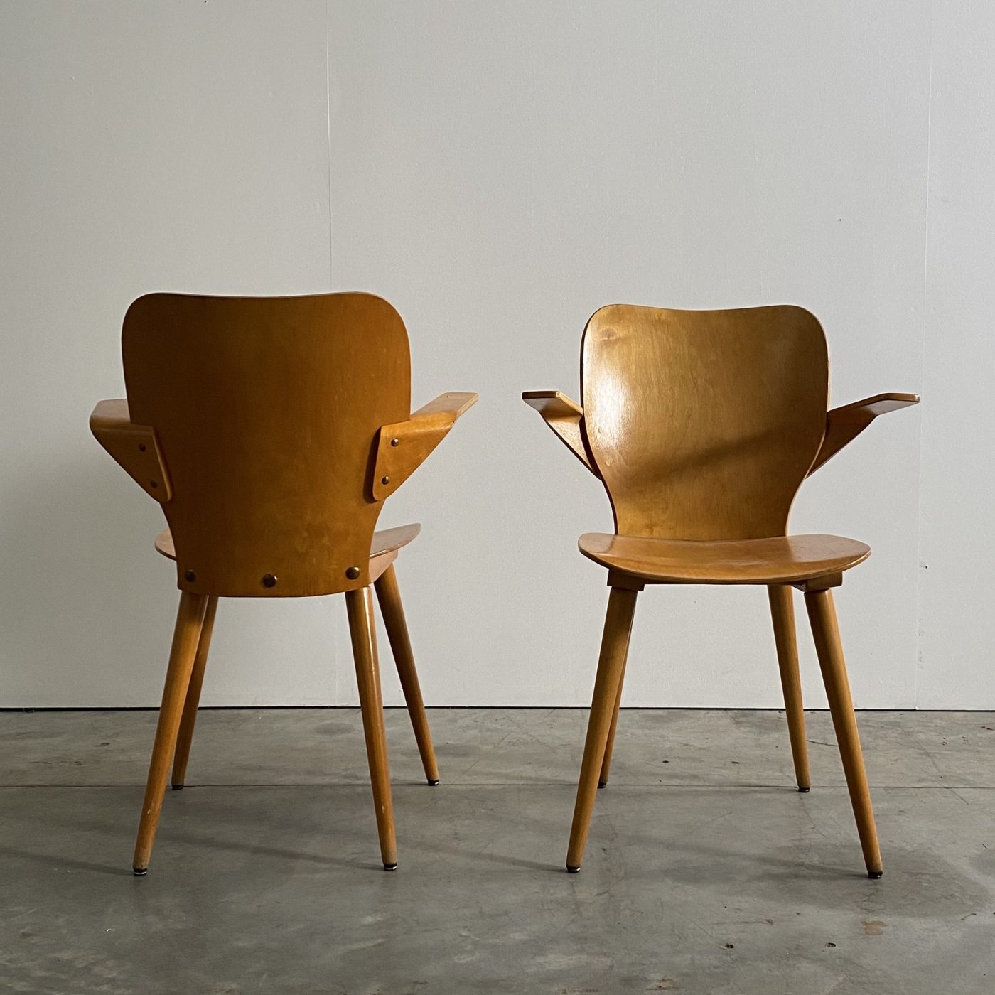 objet-vagabond-midcentury-armchairs0000