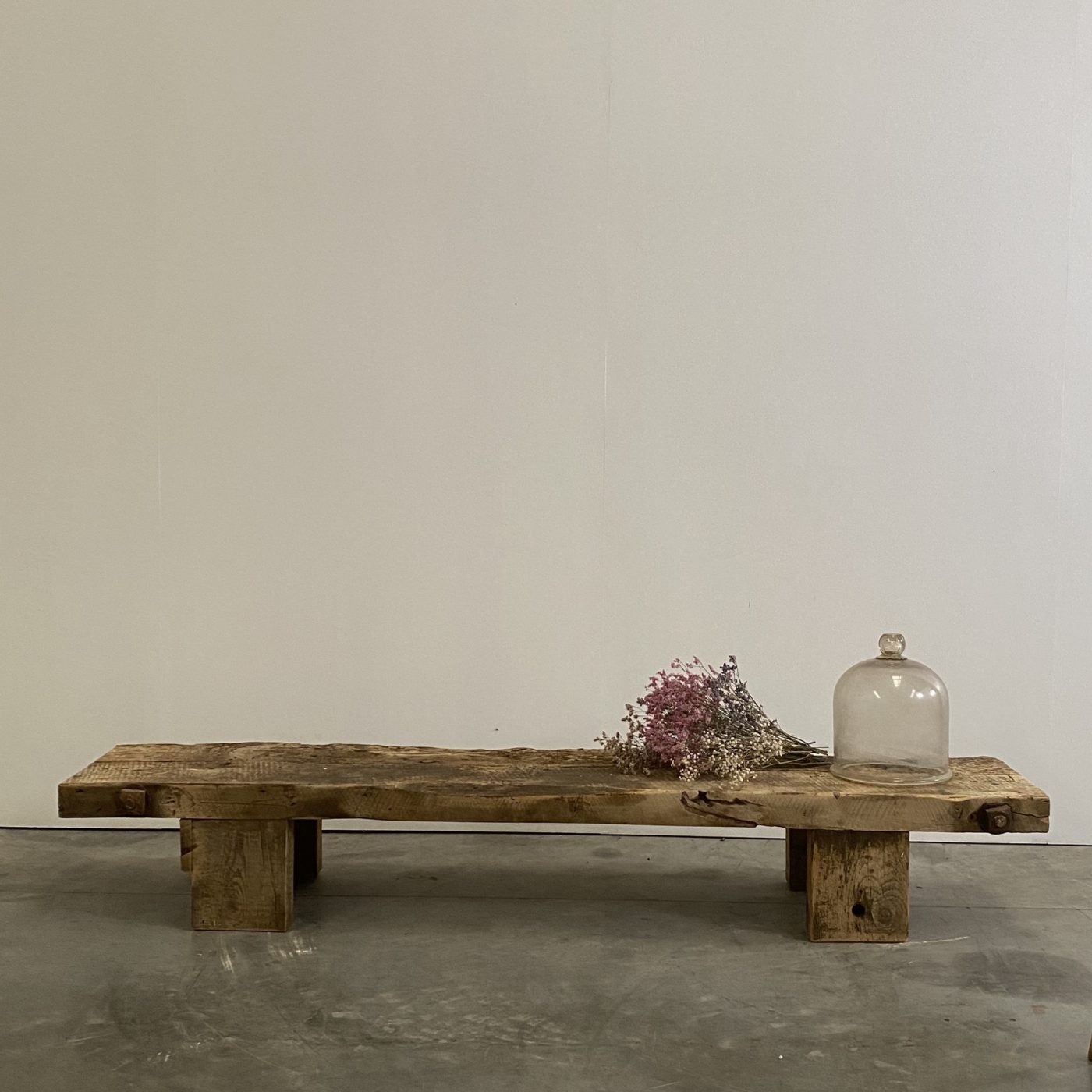 objet-vagabond-primitive-table-20000