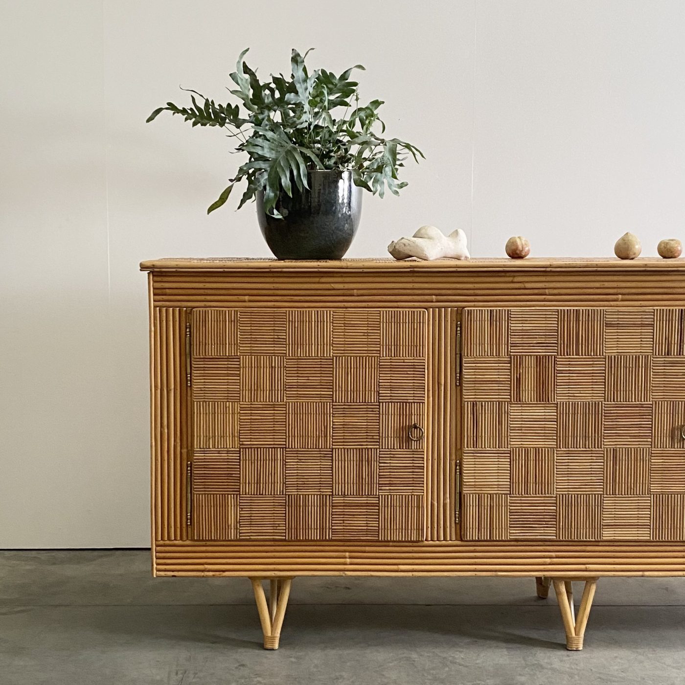 objet-vagabond-vintage-sideboard0001