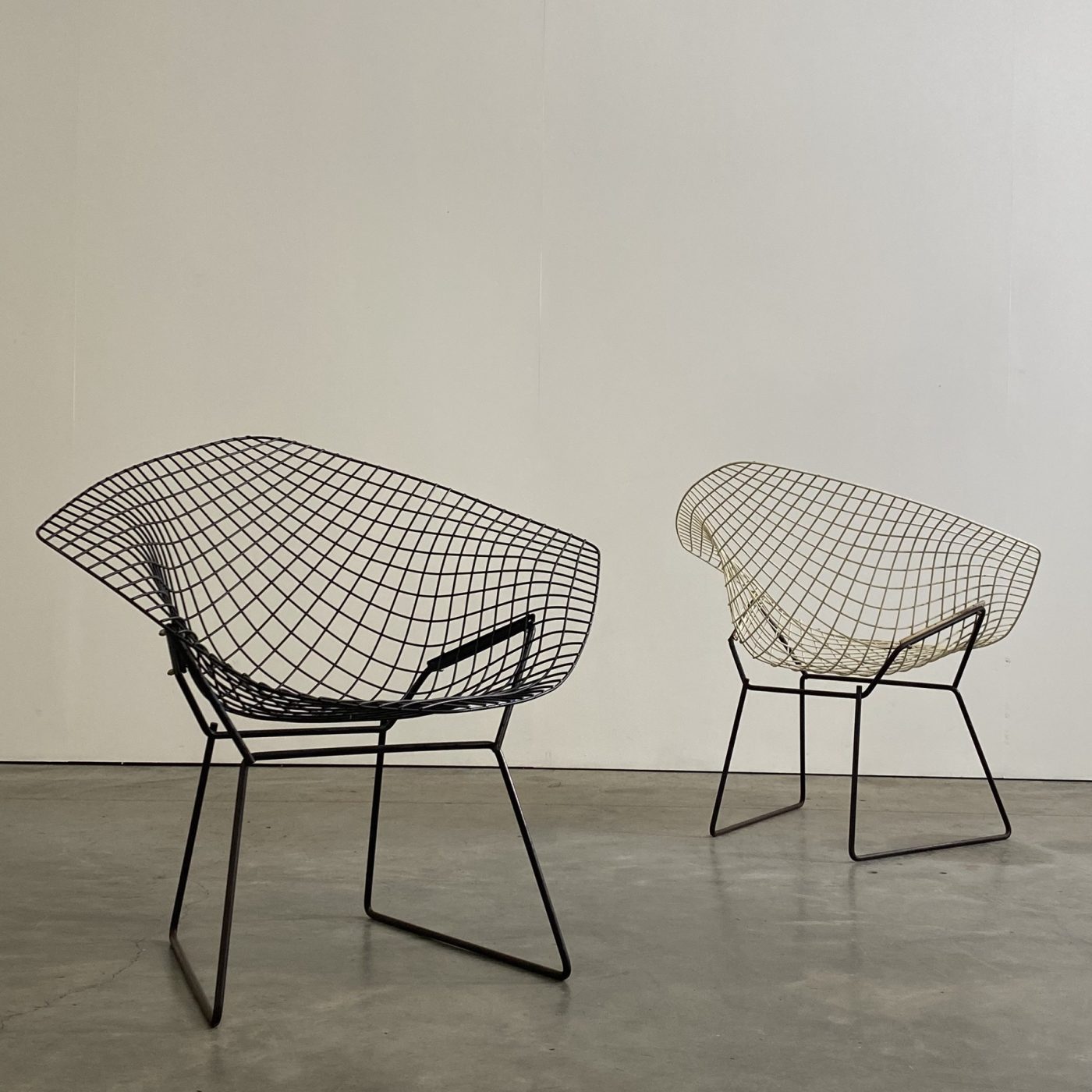 objet-vagabond-bertoia.armchairs0003