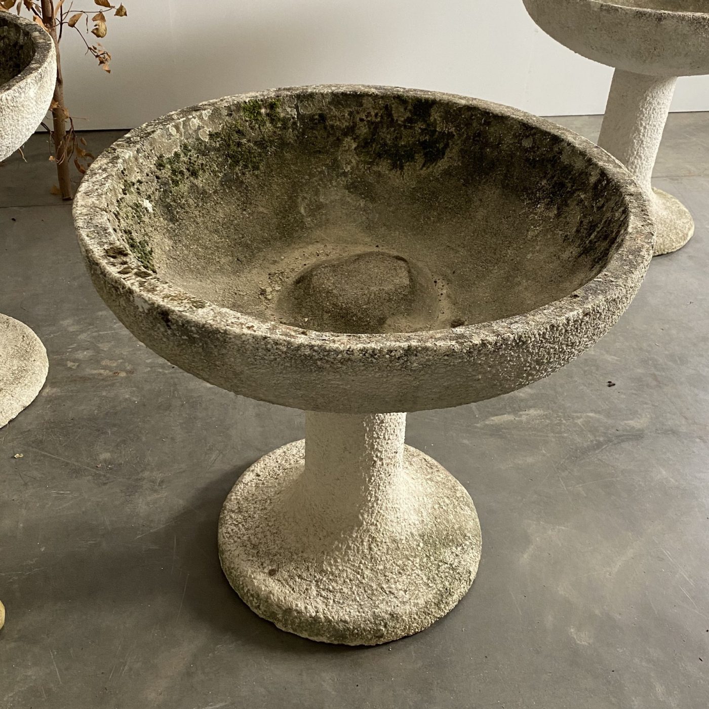 objet-vagabond-concrete-planters0002