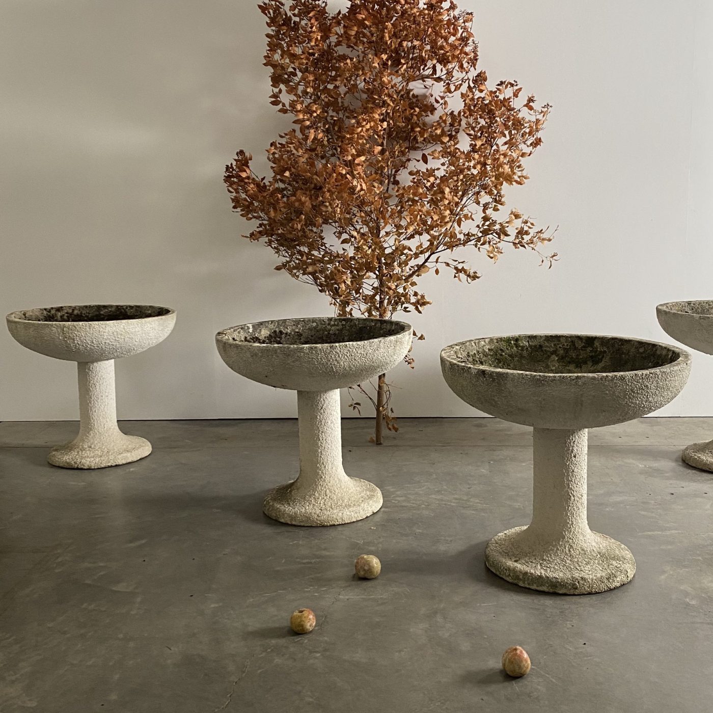 objet-vagabond-concrete-planters0003