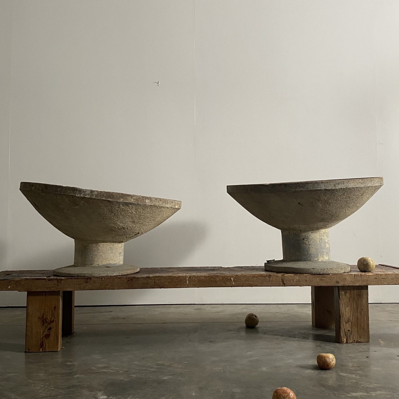 objet-vagabond-concrete-planters0004