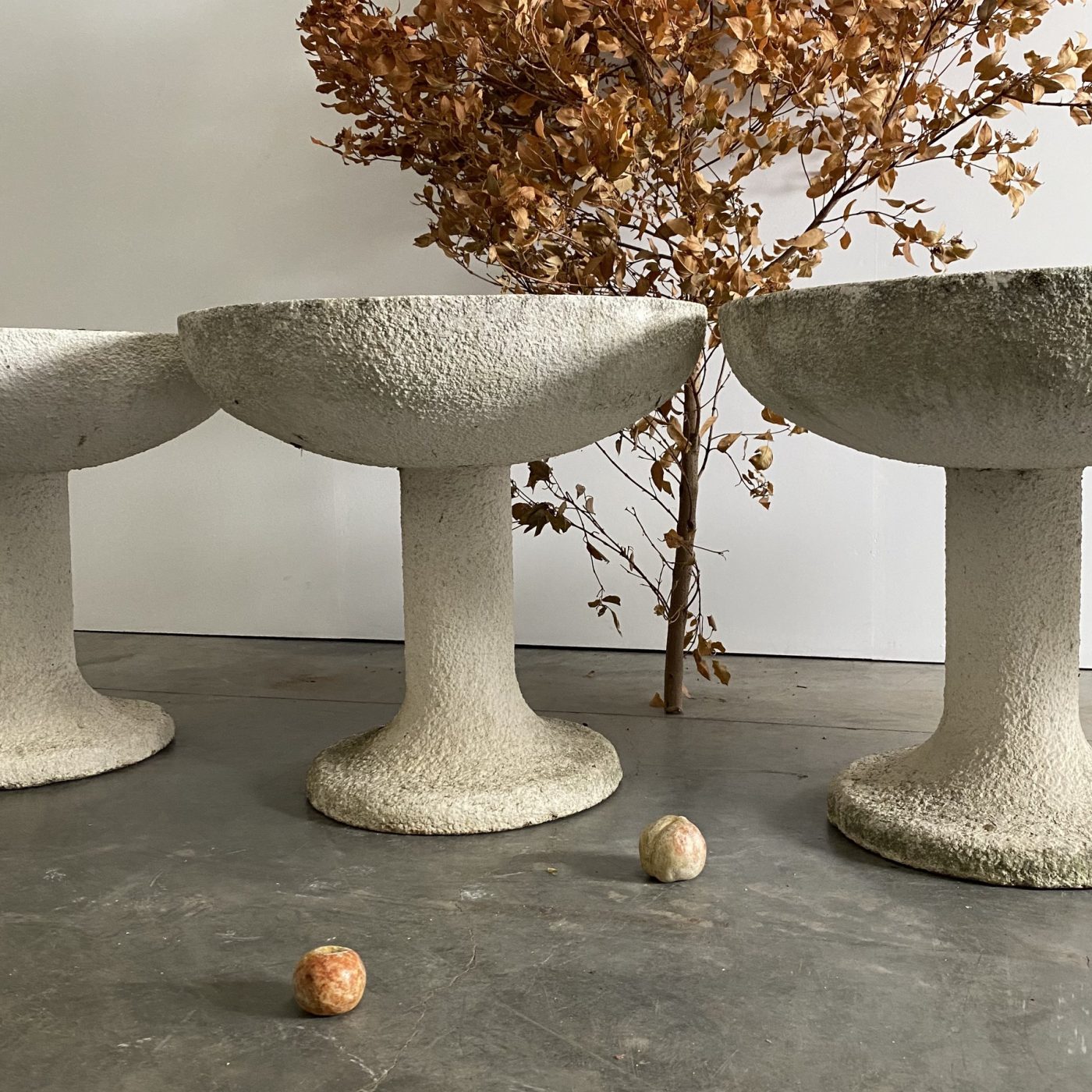 objet-vagabond-concrete-planters0005