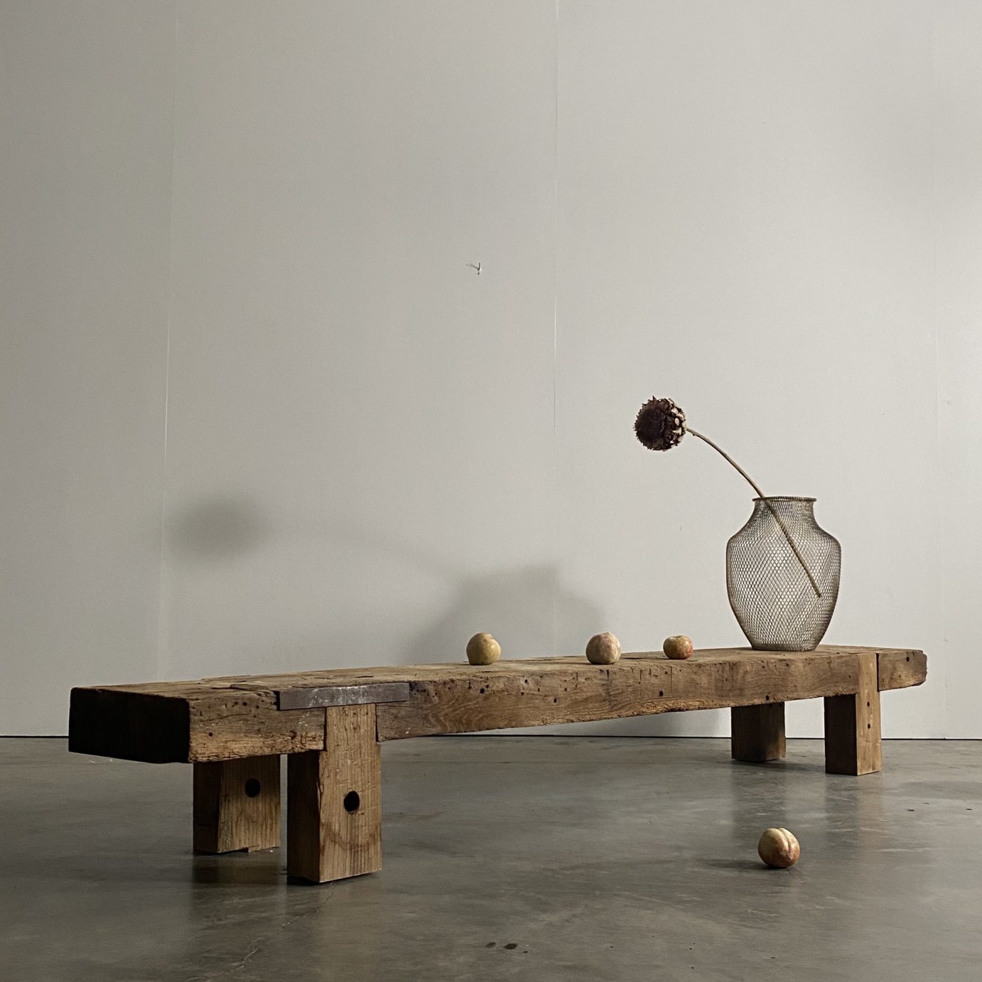 objet-vagabond-large-coffeetable0000