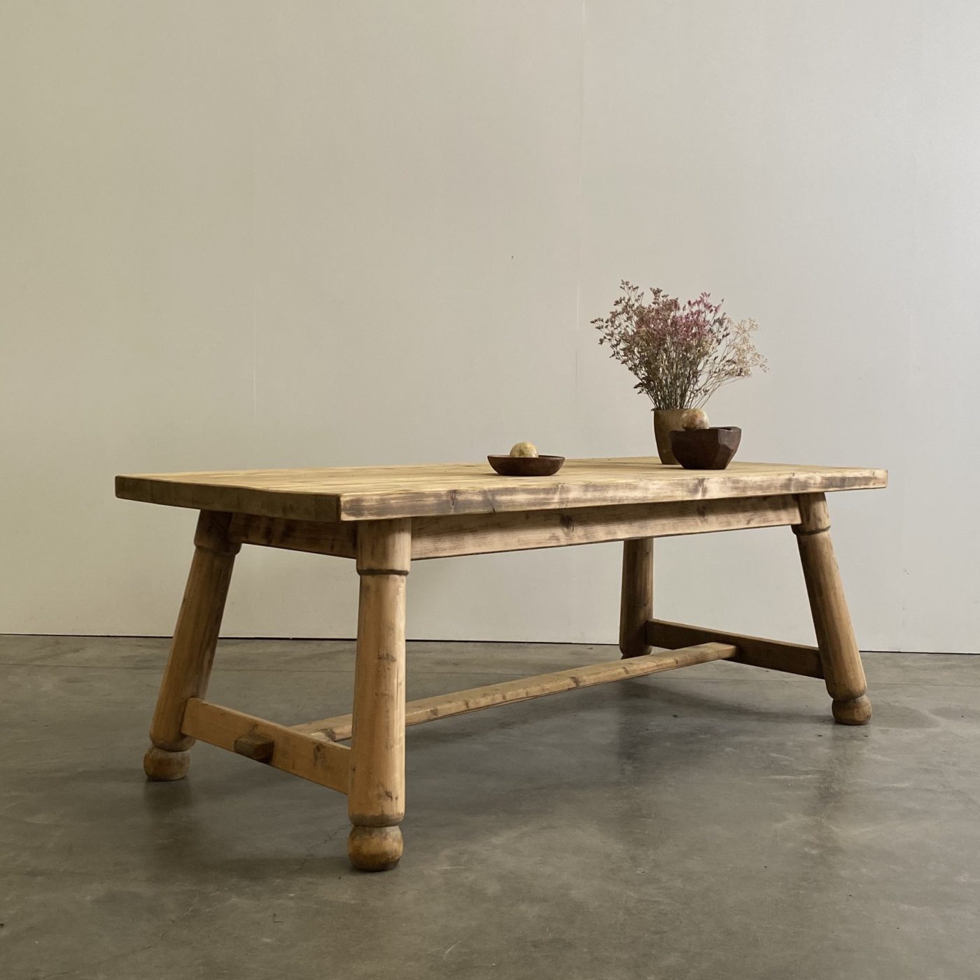 objet-vagabond-pine-table0002