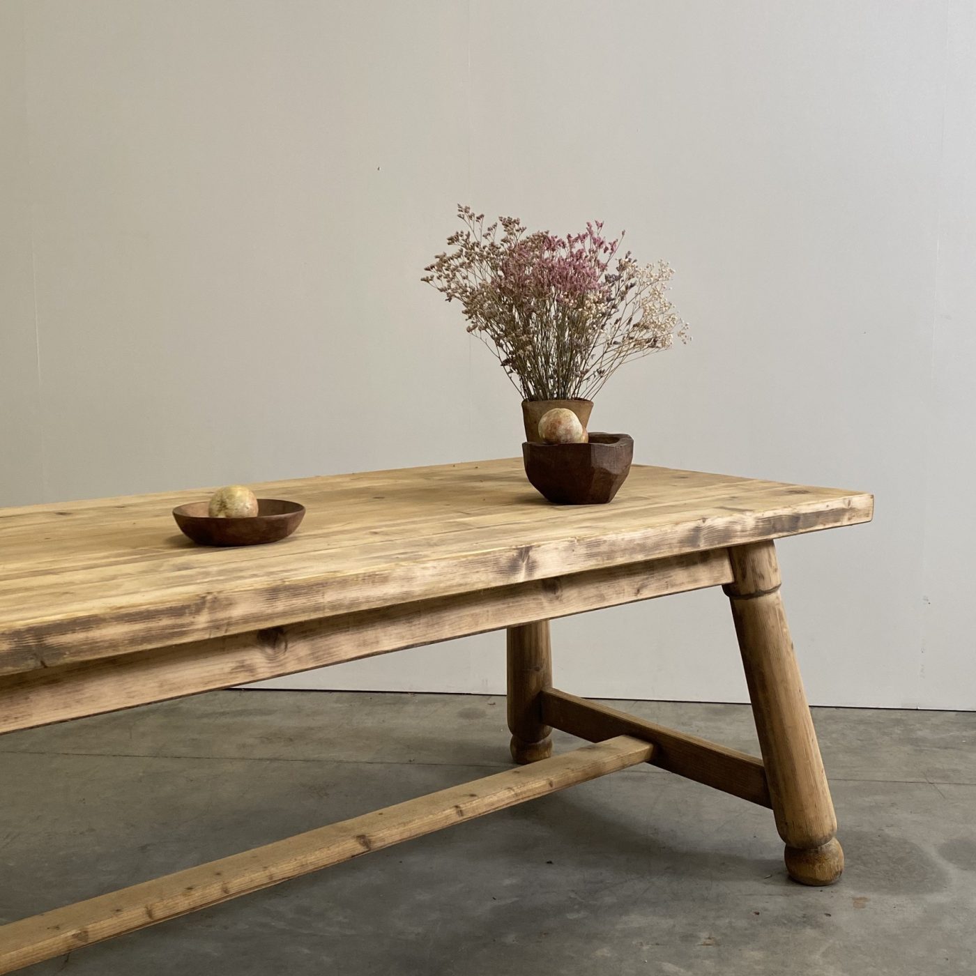 objet-vagabond-pine-table0003