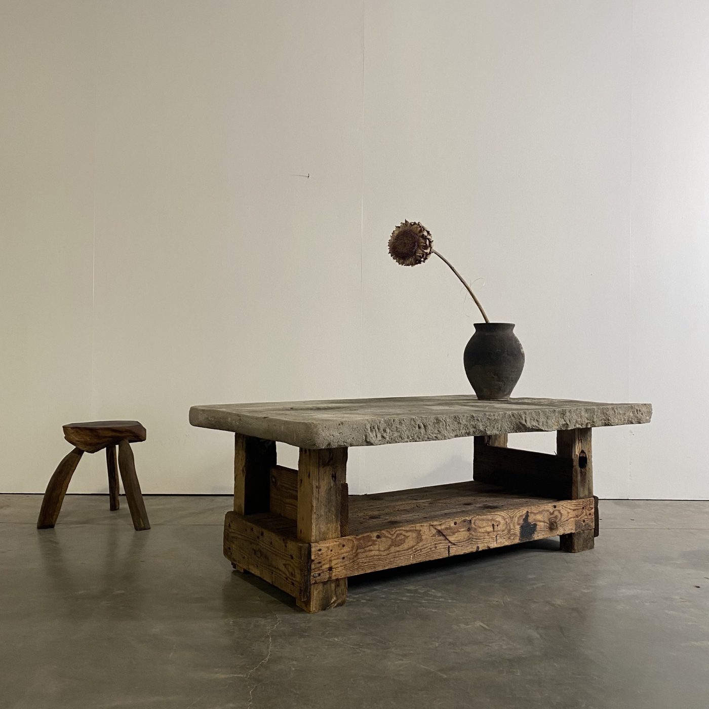 objet-vagabond-stone-table0003