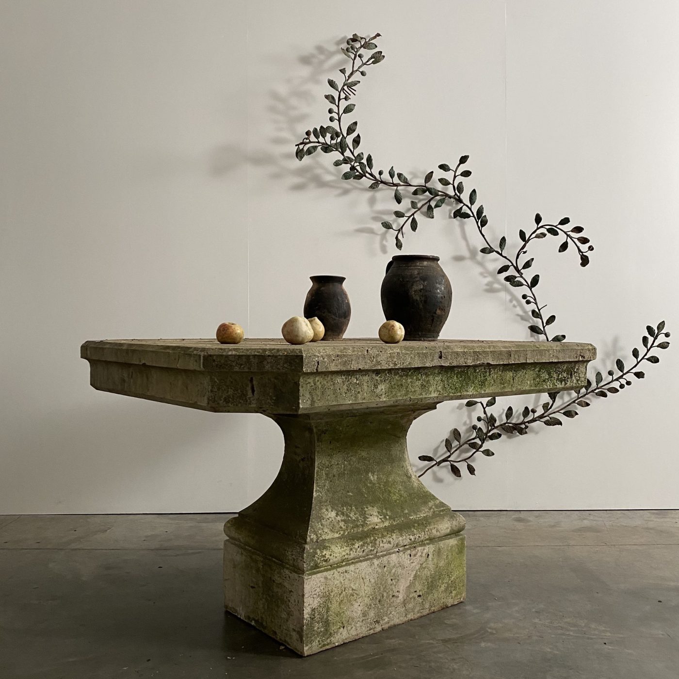 objet-vagabond-stone-table0005