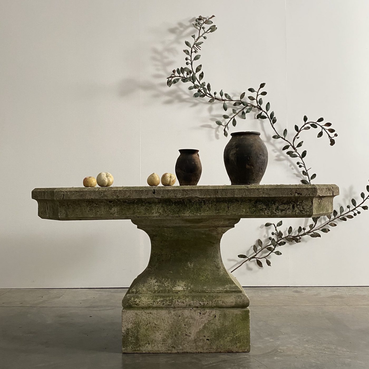 objet-vagabond-stone-table0006