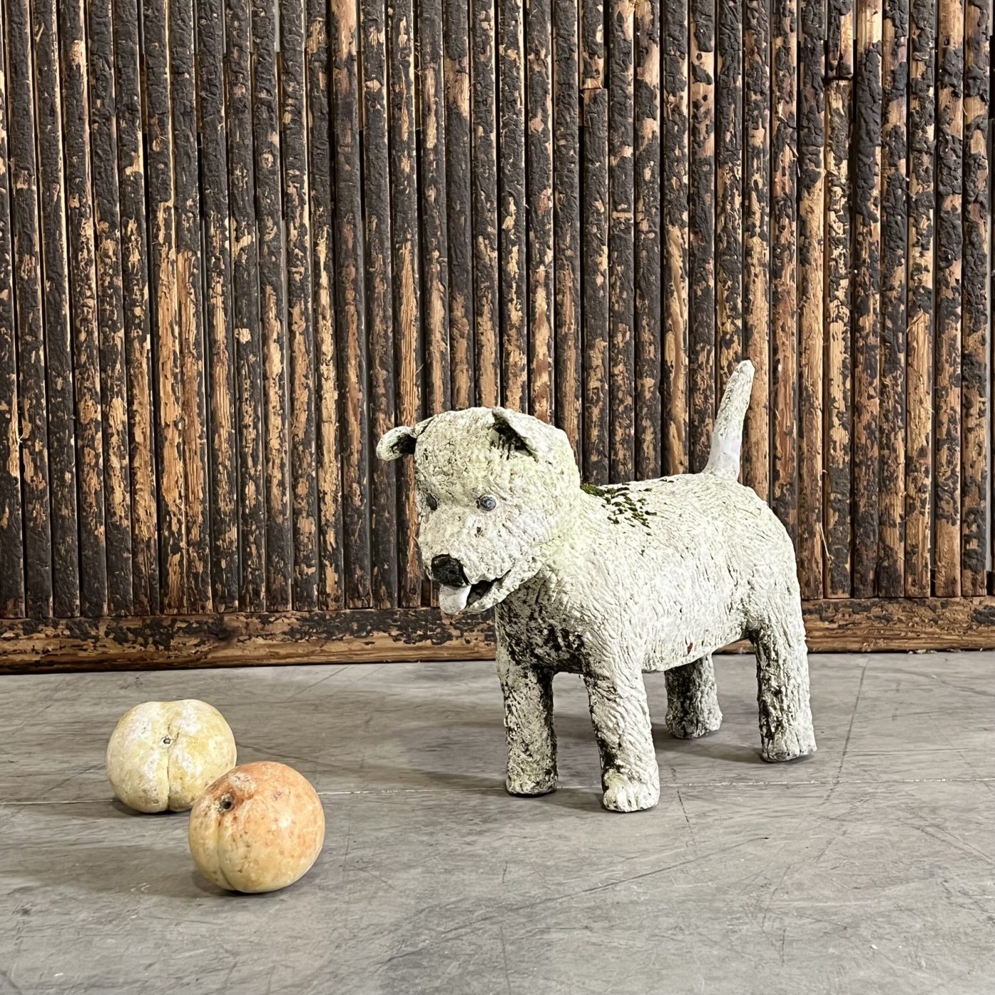 objet-vagabond-concrete-dog0002