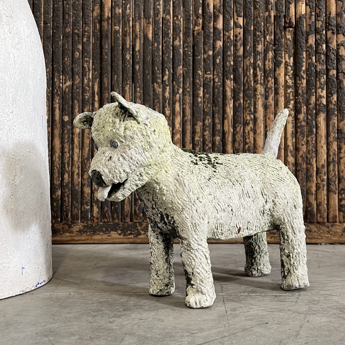 objet-vagabond-concrete-dog0004