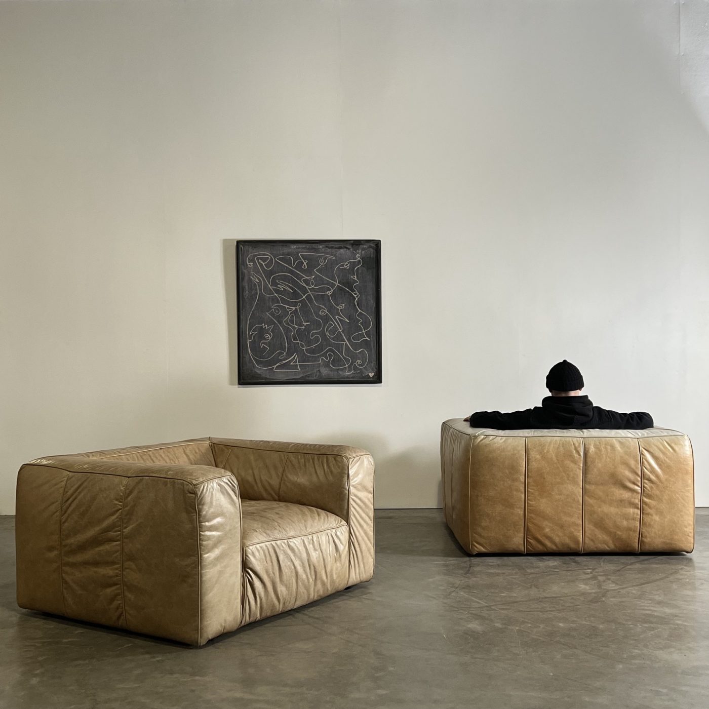 objet-vagabond-leather-armchairs0001