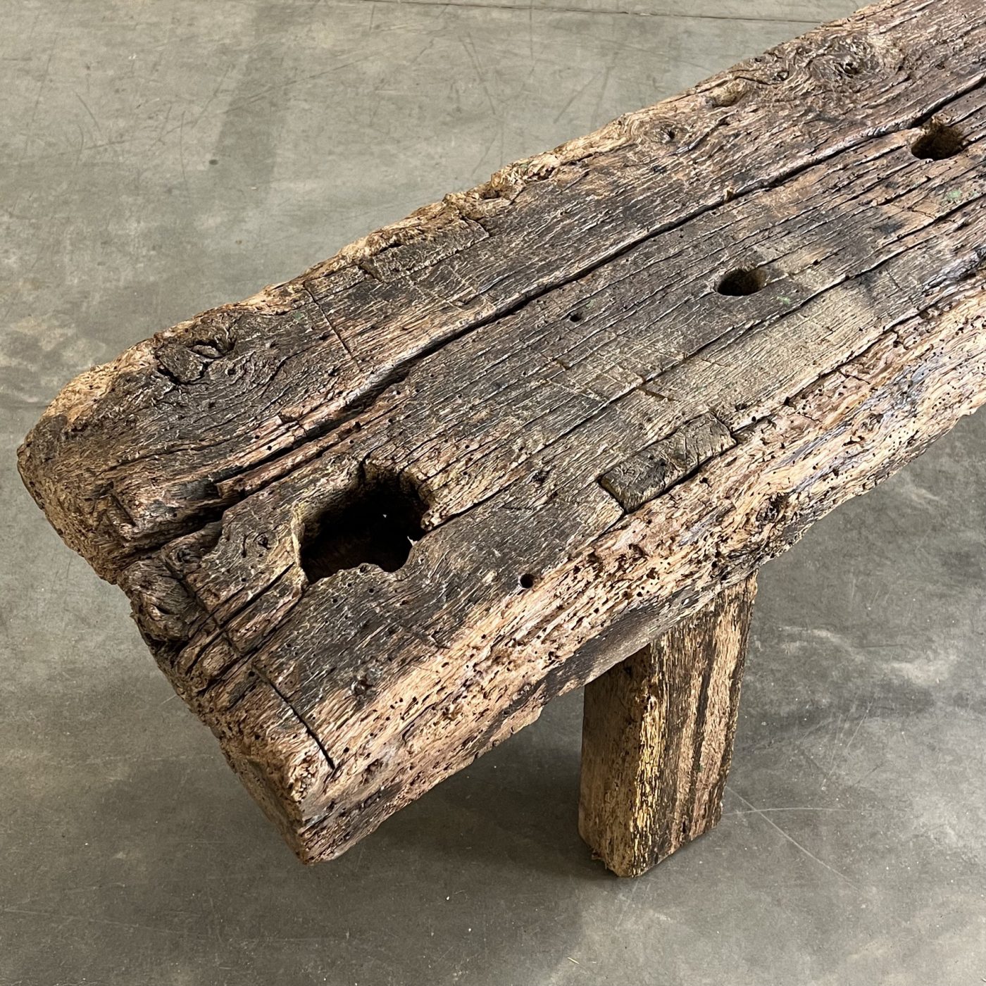 objet-vagabond-primitive-bench0000