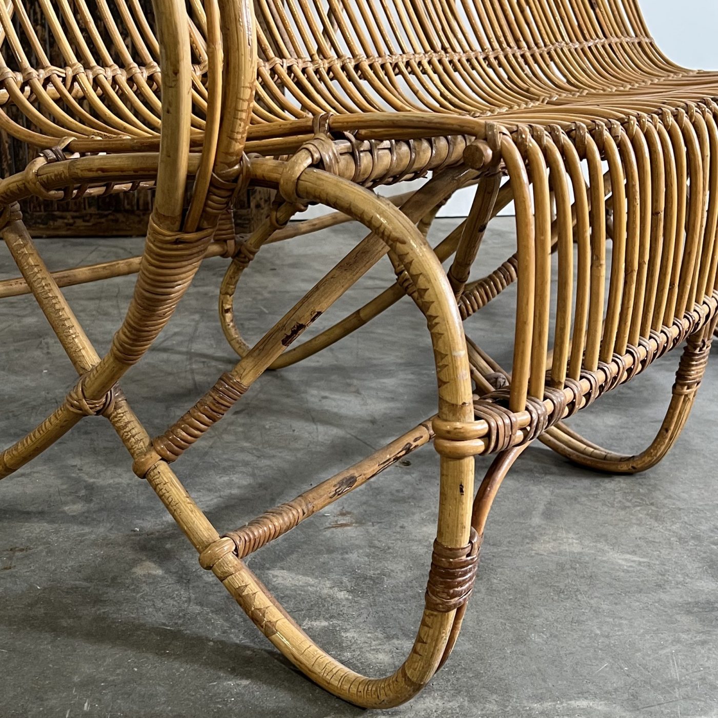 objet-vagabond-rattan-settee0001