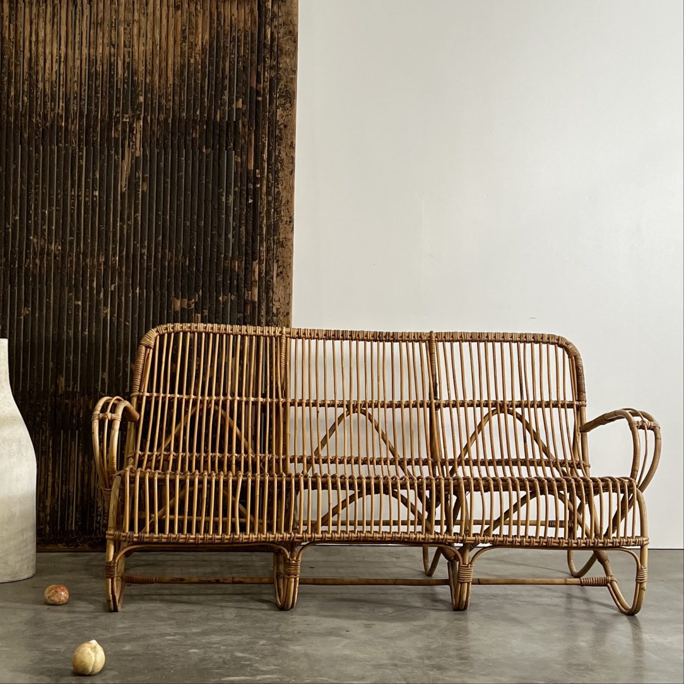 objet-vagabond-rattan-settee0008