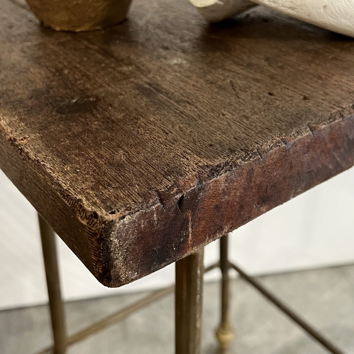 objet-vagabond-brass-table0005