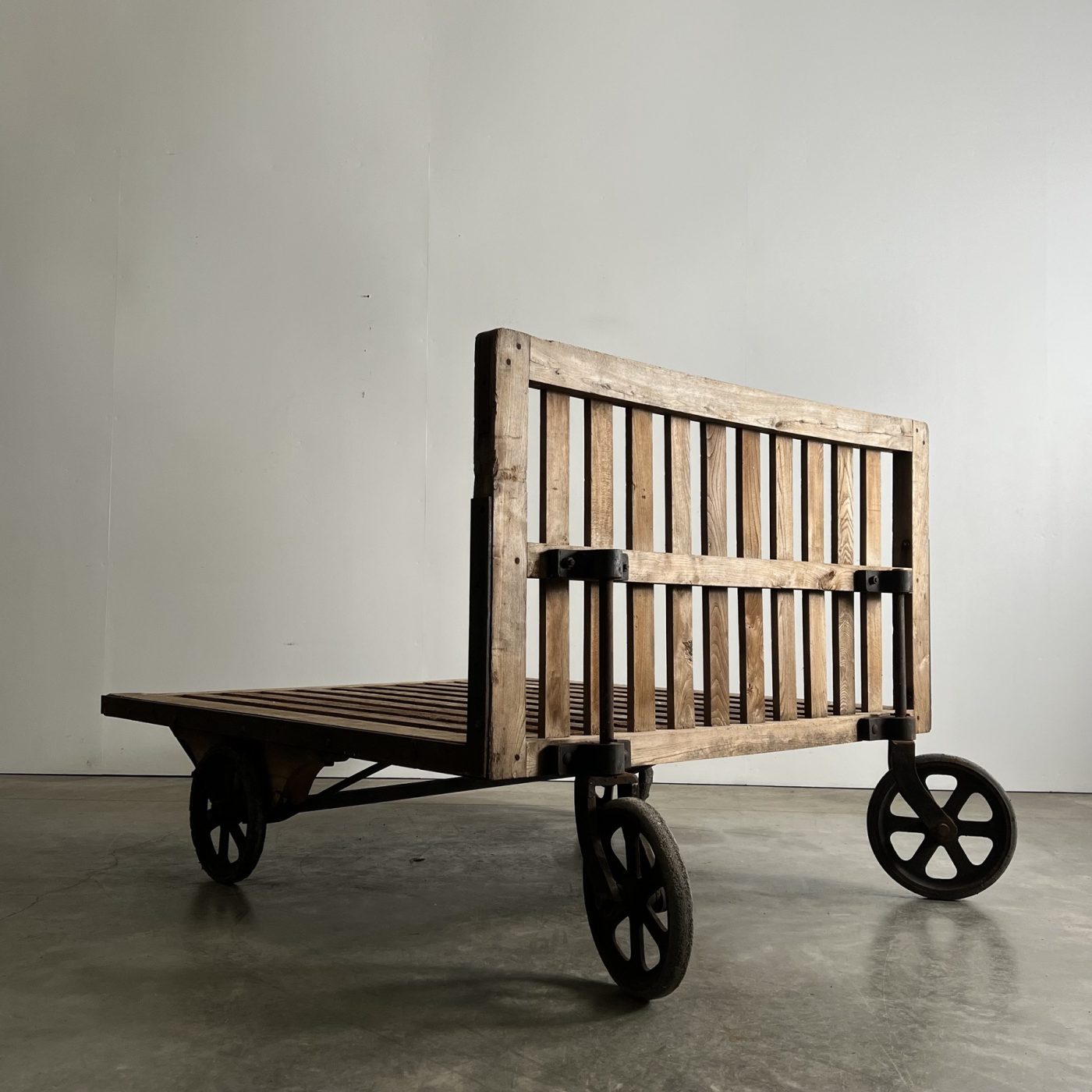 objet-vagabond-industrial-cart0007