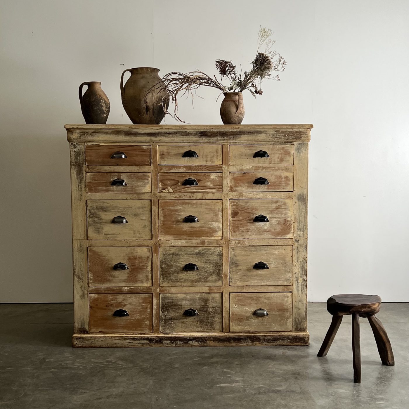 objet-vagabond-painted-chest0001