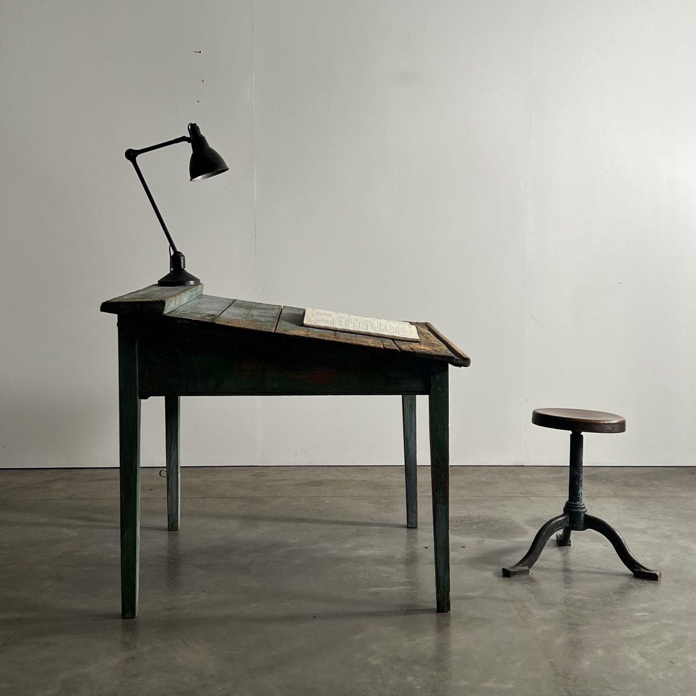 objet-vagabond-painted-desk0008