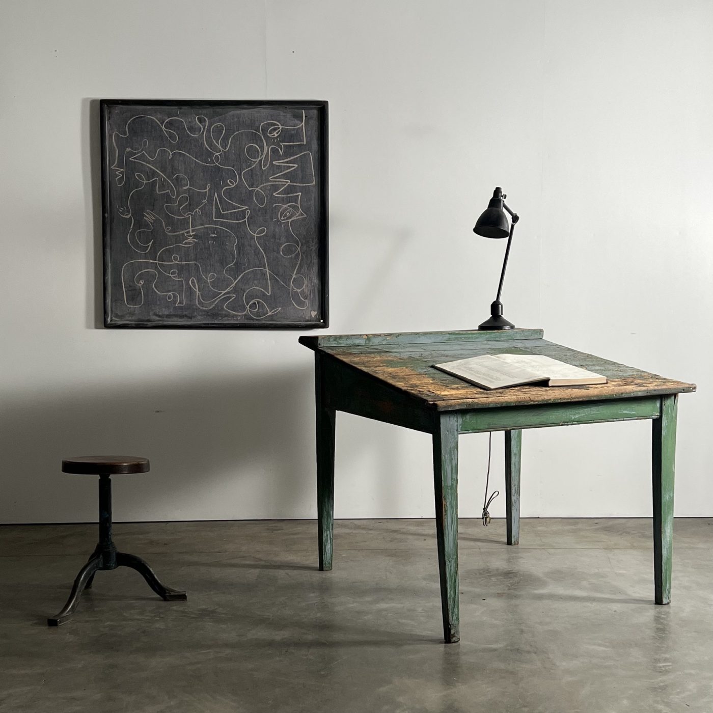 objet-vagabond-painted-desk0012