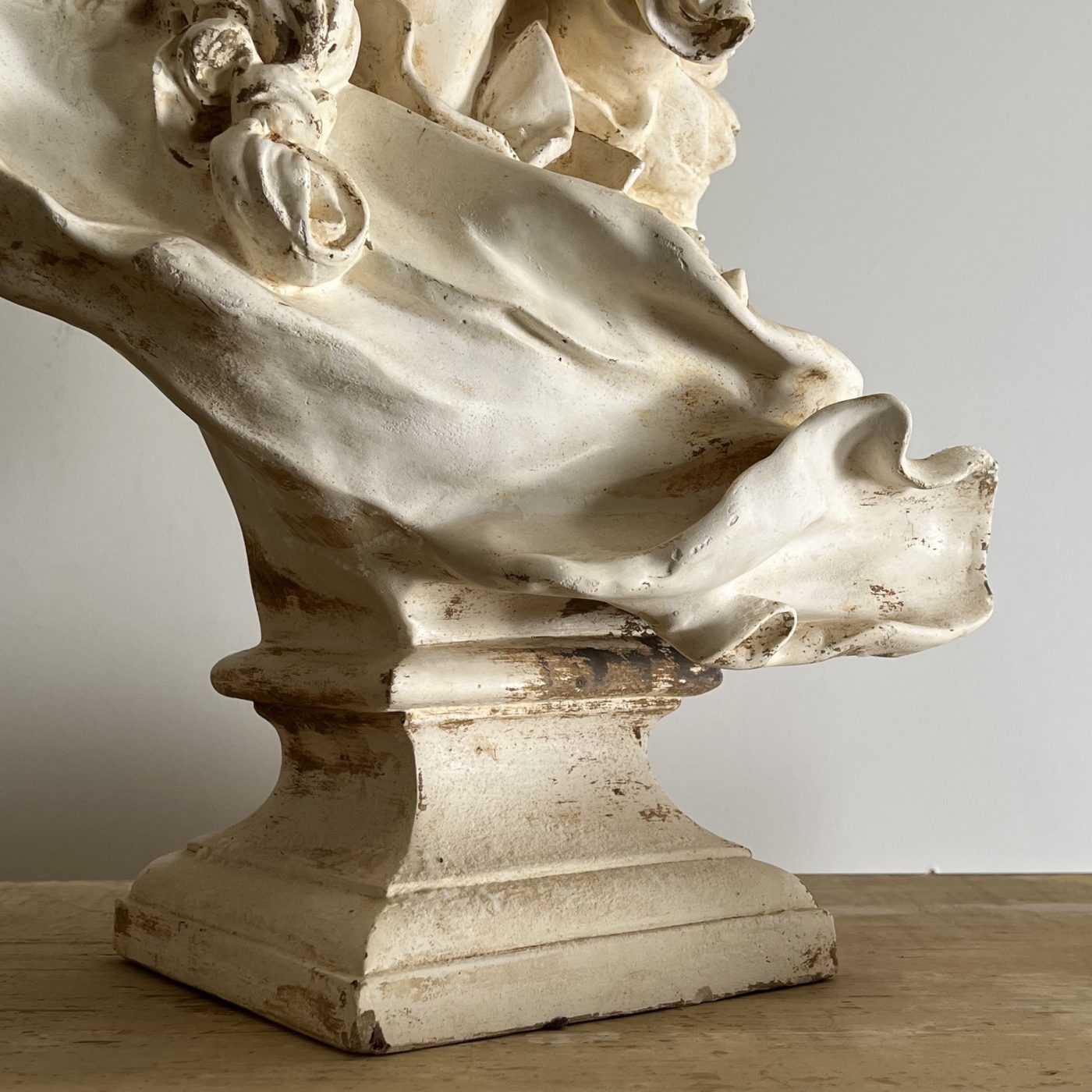 objet-vagabond-plaster-bust0002