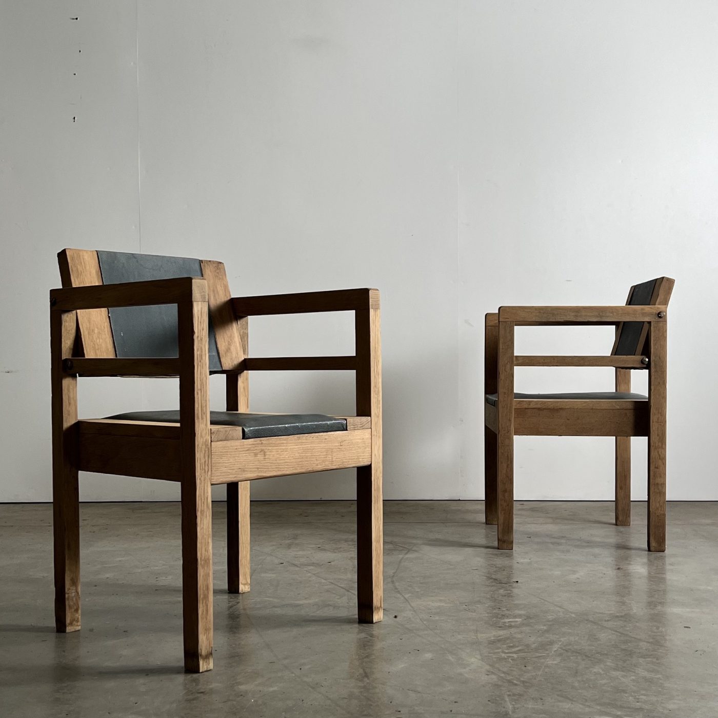 objet-vagabond-reconstruction-chairs0009