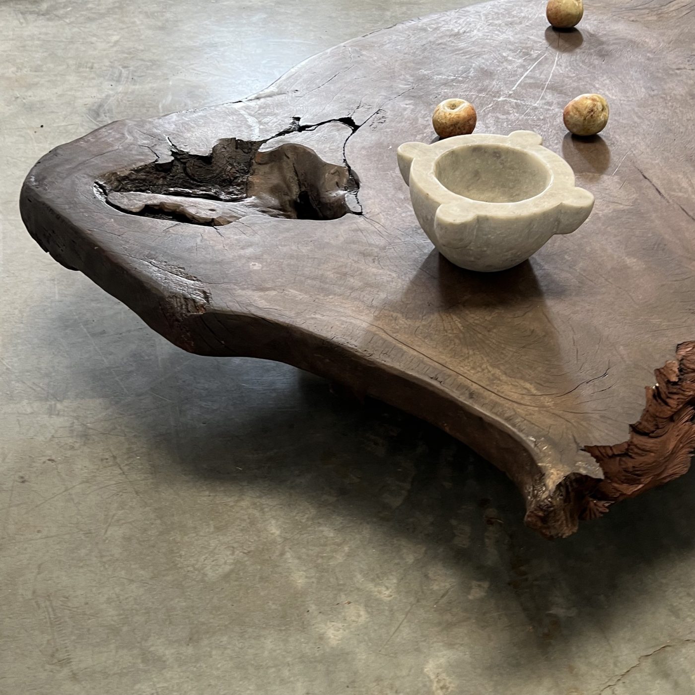 objet-vagabond-primitive-coffeetable0001