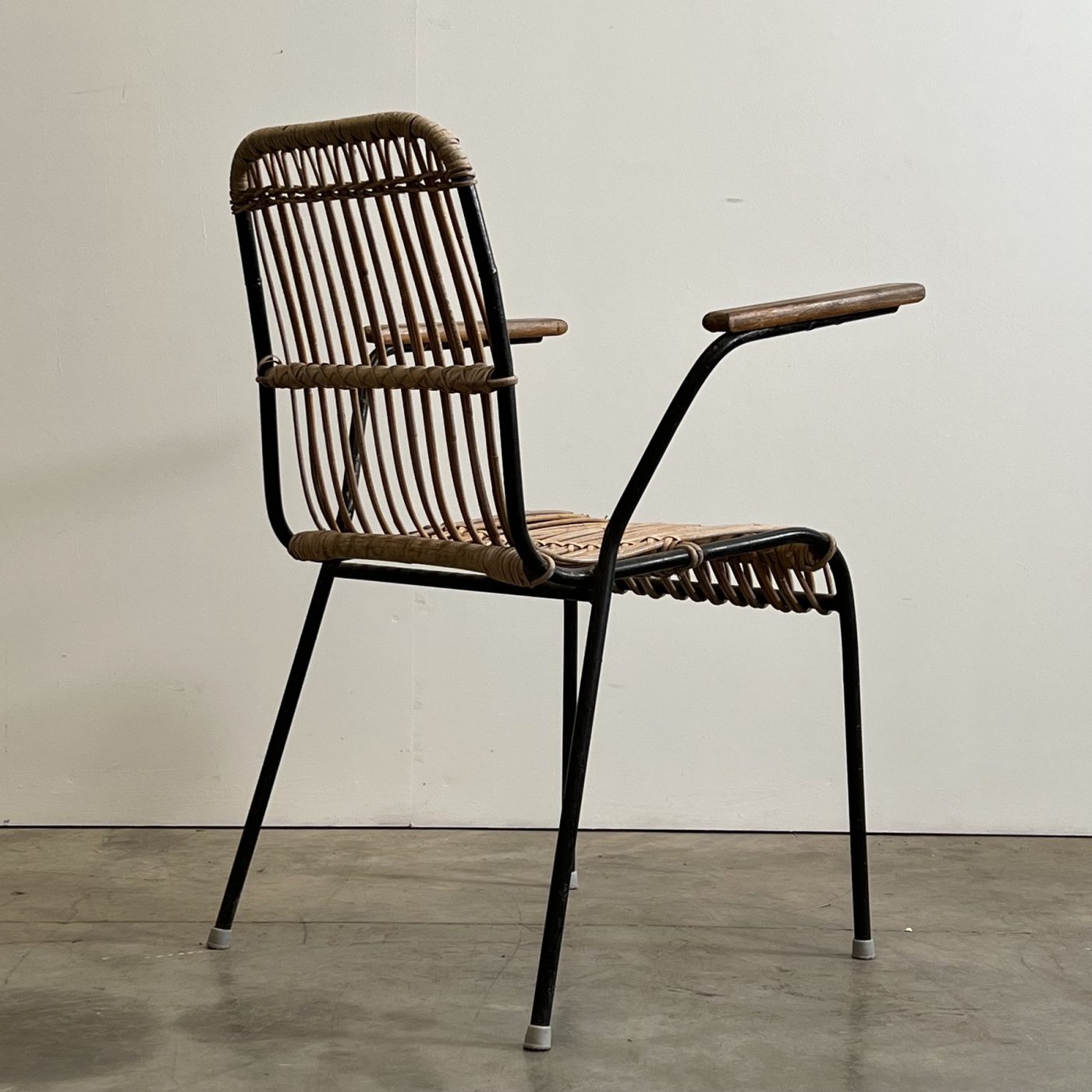 objet-vagabond-rattan-armchair0003