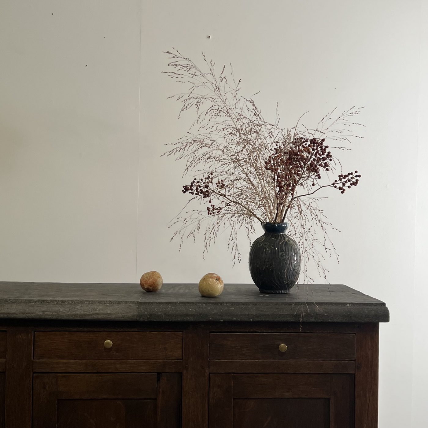 objet-vagabond-stone-buffet0003