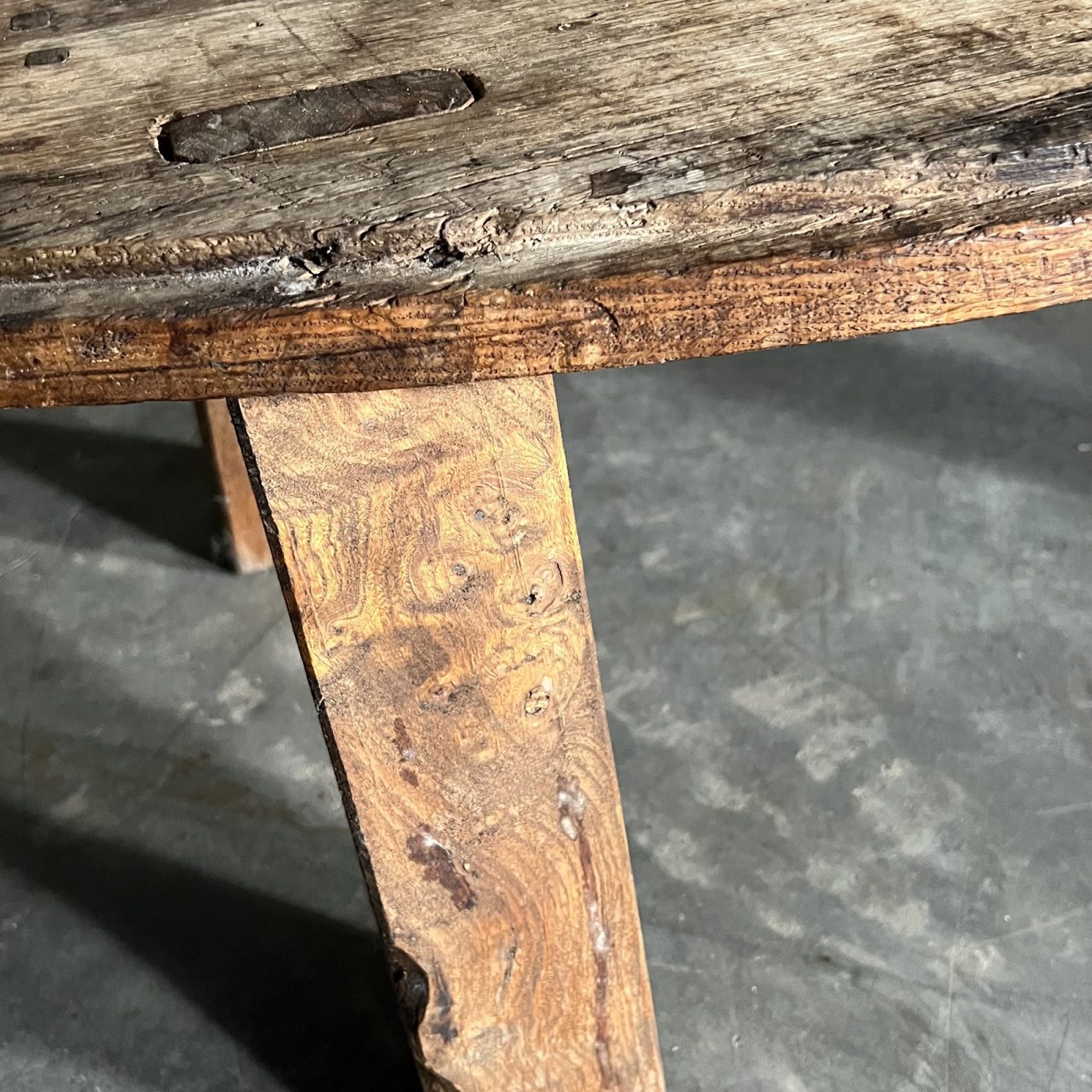 objet-vagabond-primitive-coffeetable0001