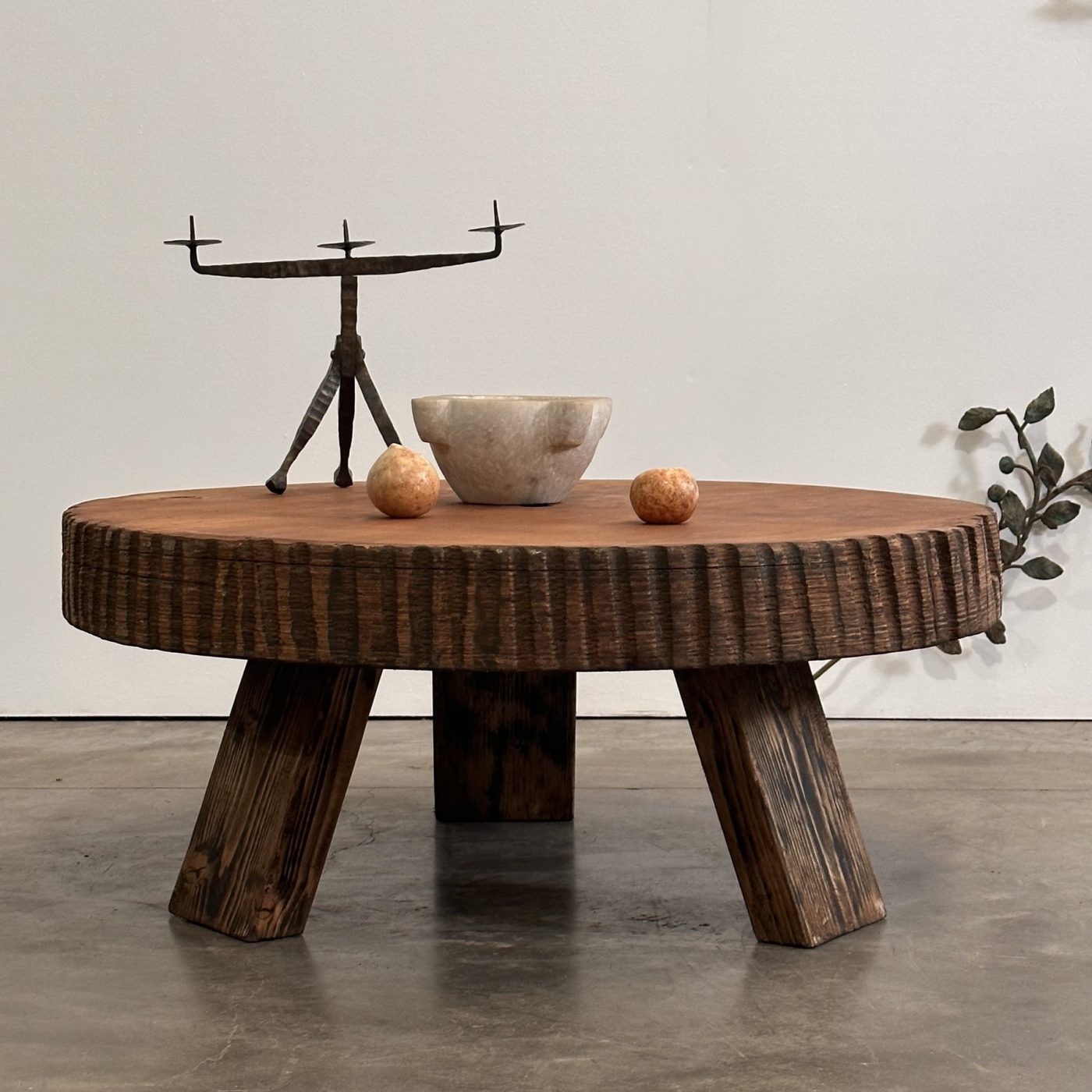 objet-vagabond-primitive-coffeetable0001