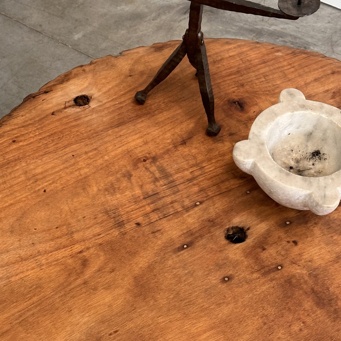 objet-vagabond-primitive-coffeetable0002