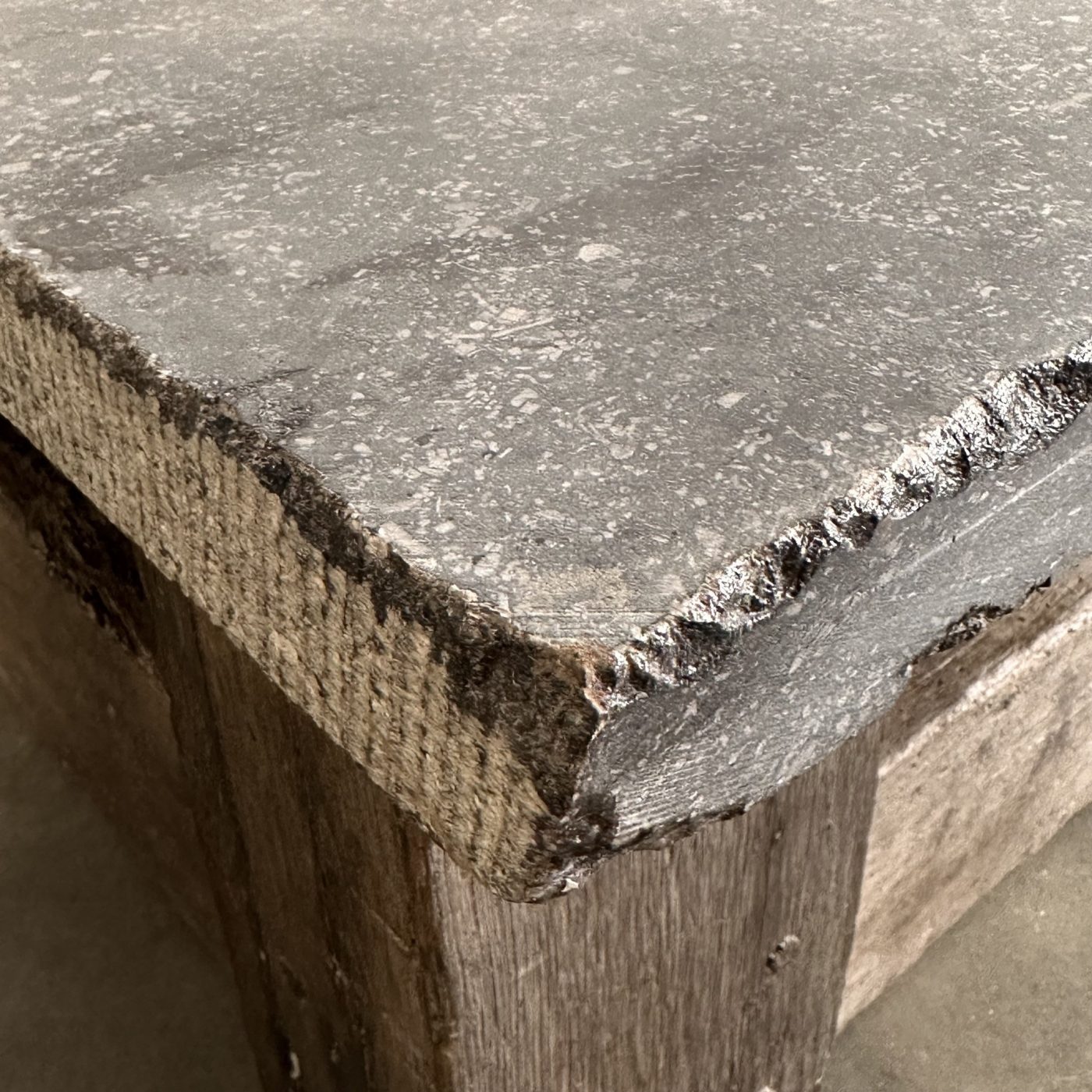 objet-vagabond-stone-coffeetable0000