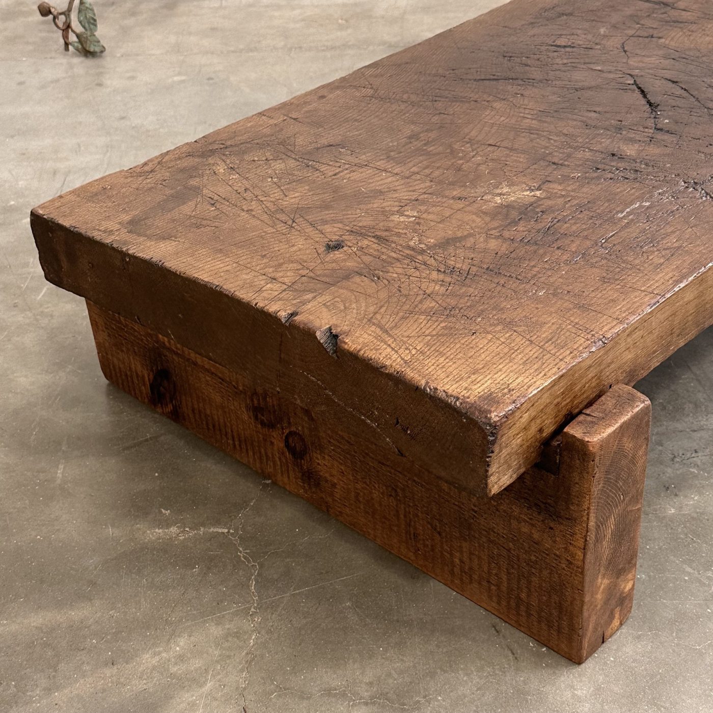 objet-vagabond-primitive-coffeetable0009