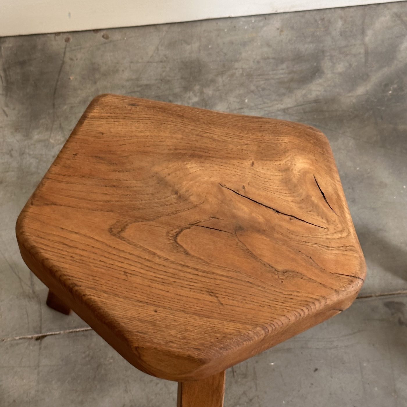 objet-vagabond-brutalist-stools0001