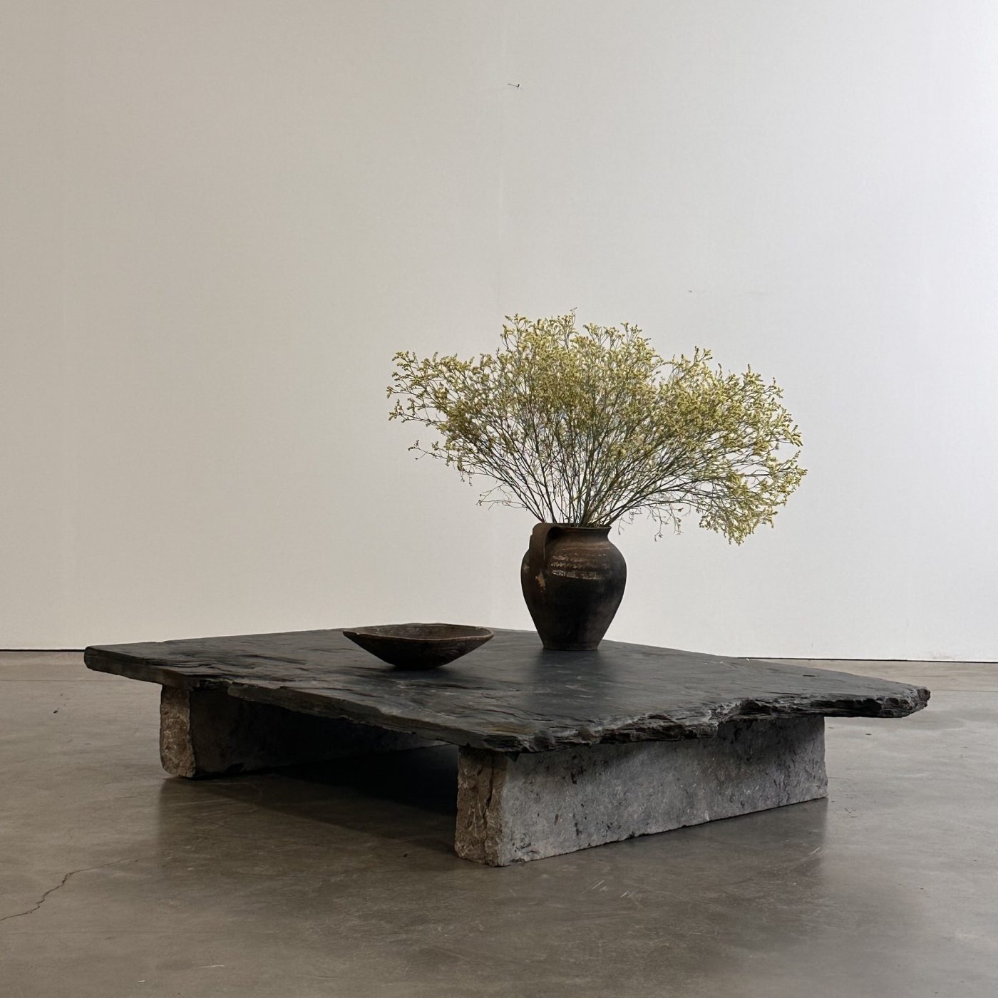 objet-vagabond-stone-coffeetable0003